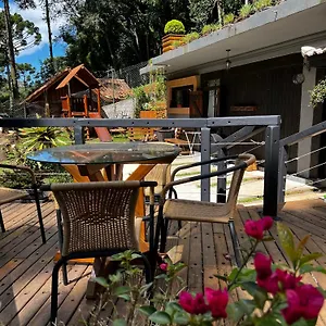 Casa de Férias Casa Da Flor Com Lareira Campos do Jordão